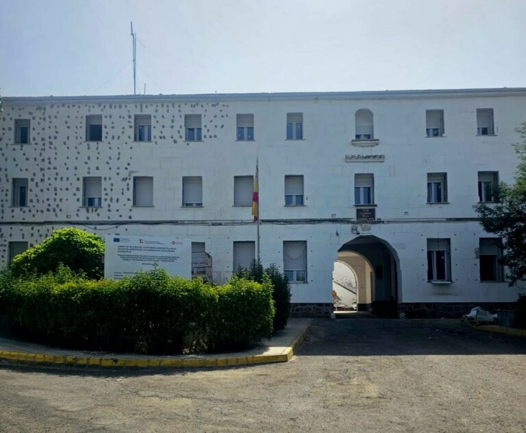 El PSOE de Almadén celebra el buen avance de las obras del cuartel de la Guardia Civil