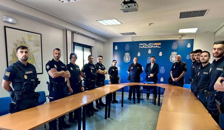 El subdelegado del Gobierno de España en Ciudad Real recibe a los diez nuevos agentes en prácticas de la Policía Nacional