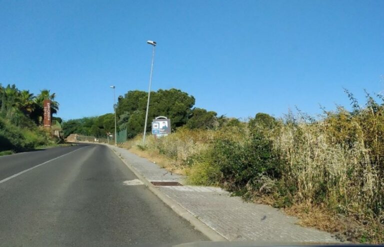 El Gobierno regional recuerda al Ayuntamiento de Almadén que la falta de mantenimiento del tramo de carretera que denuncia es de su competencia