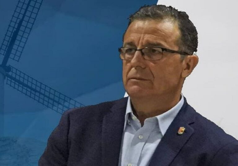 El PP expulsa del partido al alcalde de Camuñas tras sus insultos al Rey o Pedro Sánchez vertidos en redes sociales