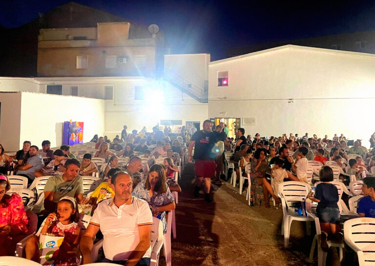 Puertollano: El público disfrutó de las aventuras de Tom y Jerry en la Terraza Ortega de verano