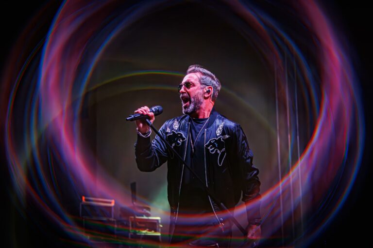 OBK calienta la Pandorga con un concierto multitudinario