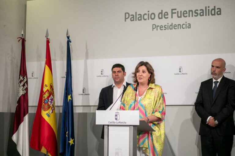 El Gobierno regional moviliza casi once millones de euros en ayudas a autónomos, a la contratación indefinida y al comercio minorista en siete días