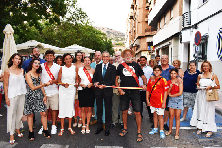 La barriada Santa Ana de Puertollano vive con intensidad su tradicional verbena veraniega