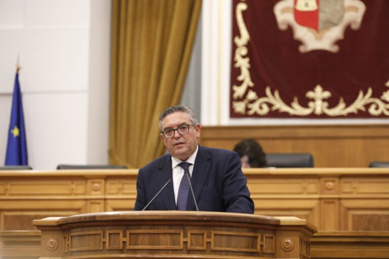 Lucas-Torres censura que la imposición del canon del agua de Page «asfixia» a vecinos, empresas y ayuntamientos