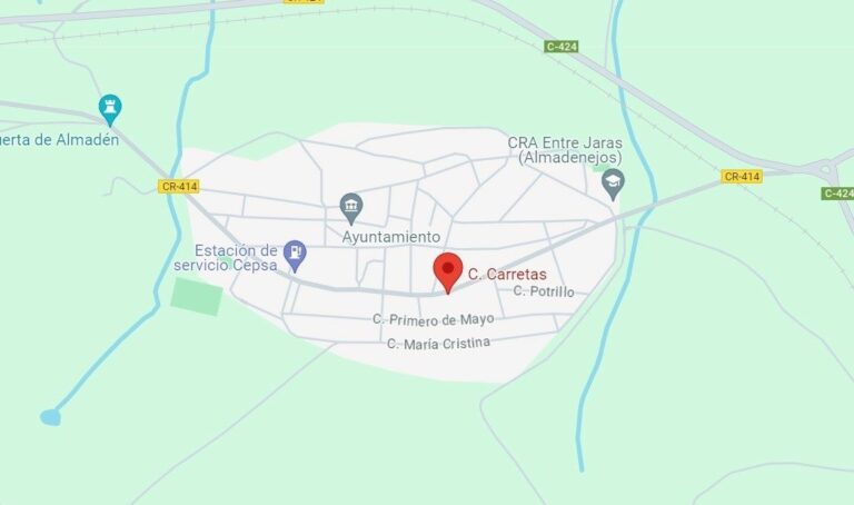 Muere una mujer de 70 años ahogada en la piscina municipal de Almadenejos