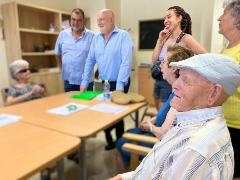  Junta renueva el equipamiento del Centro de Mayores y el Centro Joven de Villalgordo del Júcar