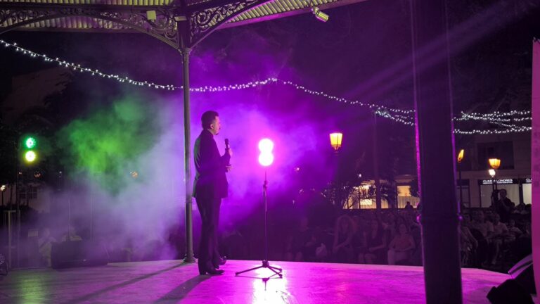 Los Barrios Culturales reabren su programación con baladas y mucho público