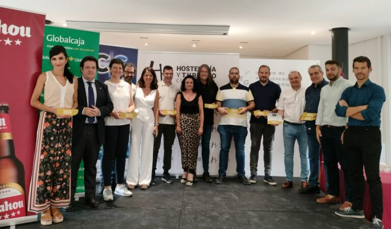 Los asociación de hosteleros entrega sus distintivos 100%