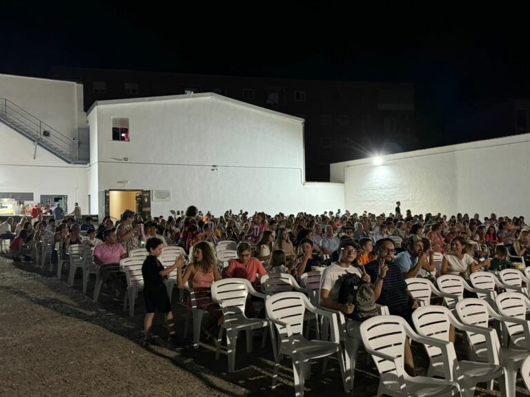 Puertollano: Quinientas personas disfrutaron del cine de verano con «Cazafantasmas»