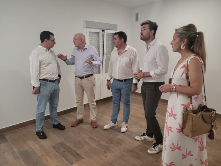 El Gobierno regional concede 1.600 ayudas a jóvenes para la compra de viviendas en municipios de menos de 10.000 habitantes desde 2019