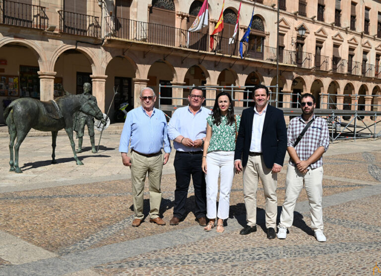 Valverde conoce “in situ” los proyectos e inversiones financiados por la Diputación en Villanueva de los Infantes