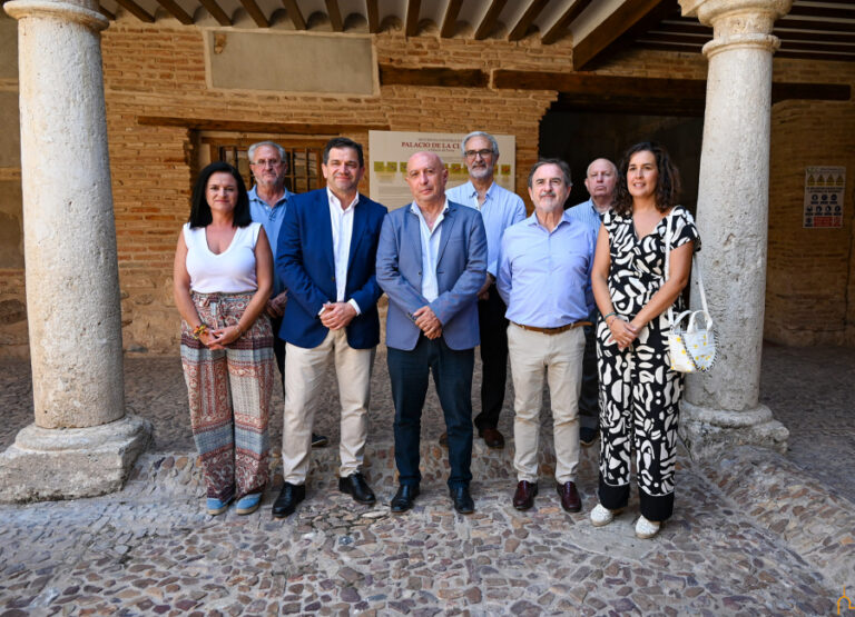 Miguel Ángel Valverde anuncia en Aldea del Rey una ayuda de 330.000 euros para poner en marcha como hospedería el Palacio de Clavería