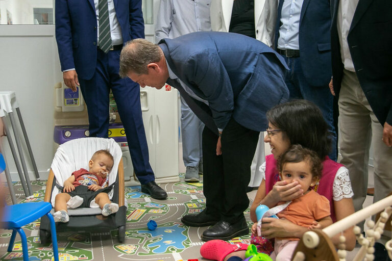 Emiliano García-Page avanza la prórroga del “plan de refuerzo educativo hasta el 2028” que permitirá contratar a casi 200 docentes más