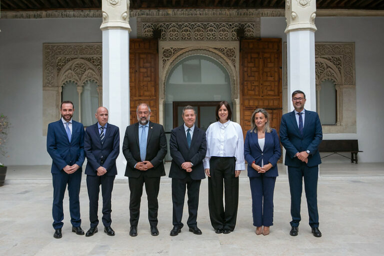 García-Page avanza “una orden de retención del talento” para ofrecer “tres años de contratación” a especialistas sanitarios de la región