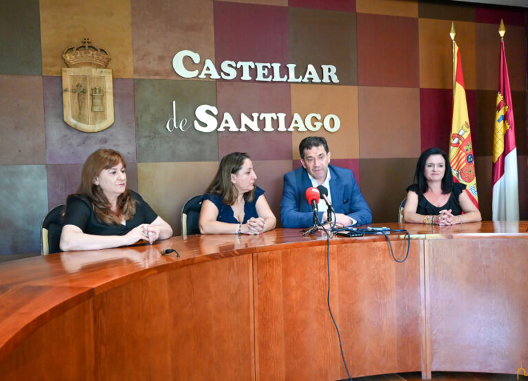 La alcaldesa de Castellar de Santiago agradece a Valverde la rápida asistencia de la Diputación tras los daños causados por la tormenta