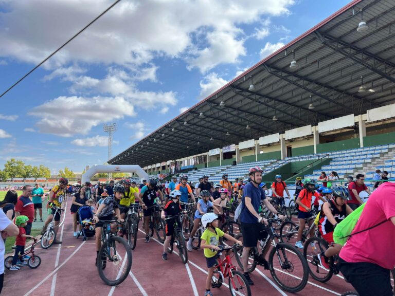 Unas 1.200 personas participan en el Día de la Bicicleta de Puertollano