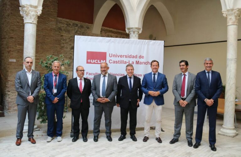 La UCLM reúne en Toledo a 85 especialistas en historia parlamentaria procedentes de 15 países