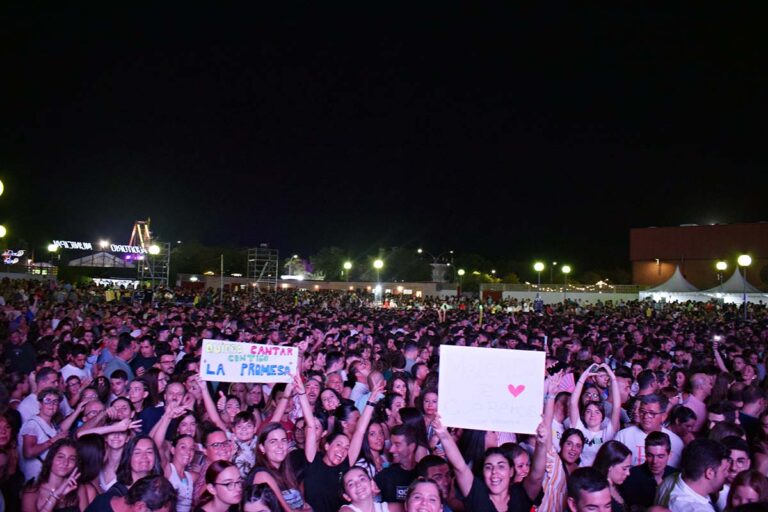 El Auditorio de Daimiel, hasta la bandera en el concierto de Melendi