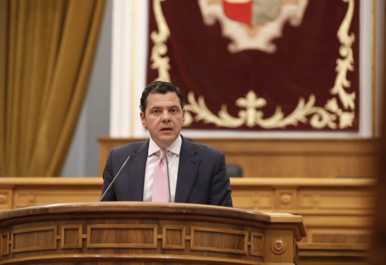 PP y Vox critican diferencias salariales en servicios sociales y PSOE dice que los ayuntamientos marcan los salarios
