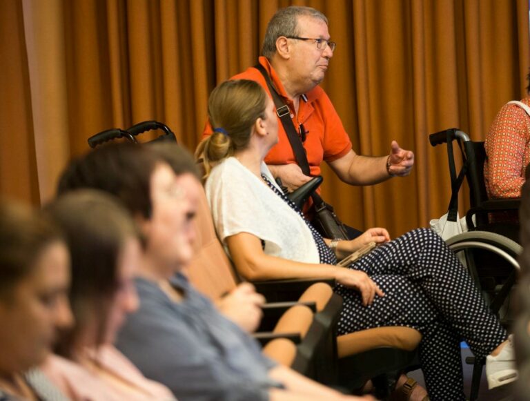 El Hospital Mancha Centro reunirá el 26 de septiembre a pacientes, familiares y expertos para compartir experiencias y resolver dudas sobre la esclerosis múltiple