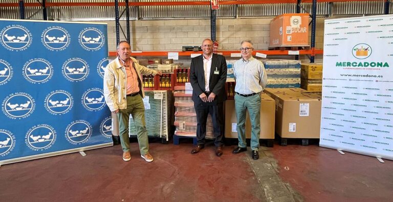 Mercadona entrega al Banco de Alimentos de Ciudad Real más de 3.000 kilos de productos gracias a la solidaridad de sus clientes