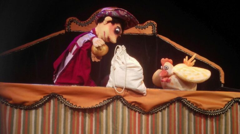‘La gallina de los huevos de oro’, el próximo domingo de Cia. La Carreta  en el infantil de Teatro de La Sensación