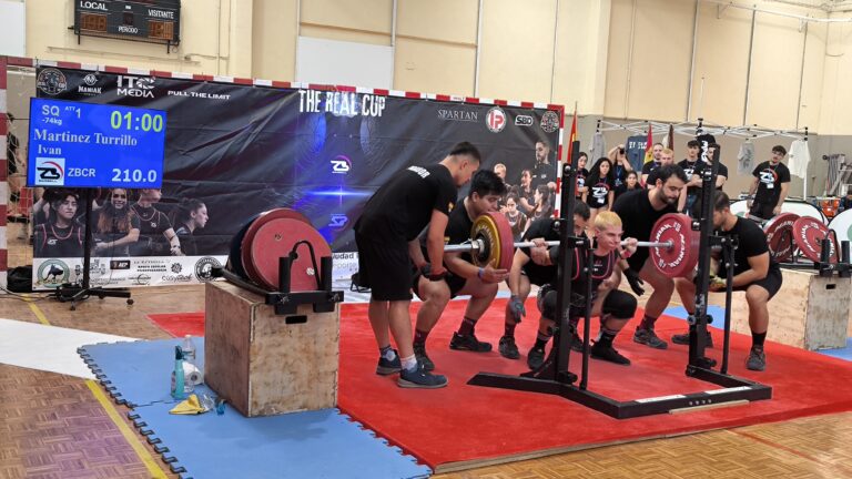 El I Campeonato Regional de Powerlifting en Ciudad Real reúne a más de 400 personas