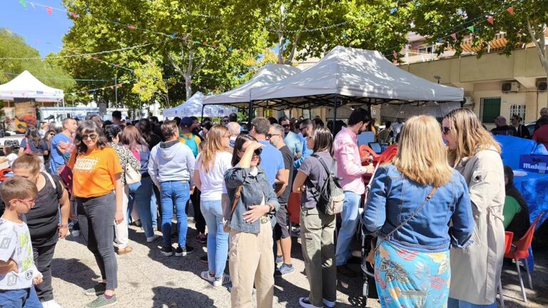 Nuevo Parque continúa sus celebraciones con la degustación de migas y paella