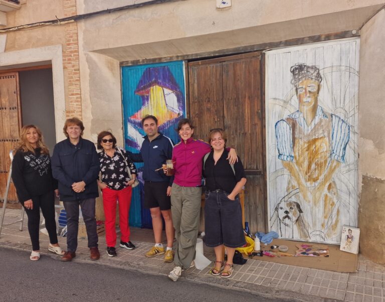 El Gobierno regional aplaude el desarrollo de una ruta turística basada en la recreación en puertas antiguas de oficios artesanos de Torralba de Calatrava