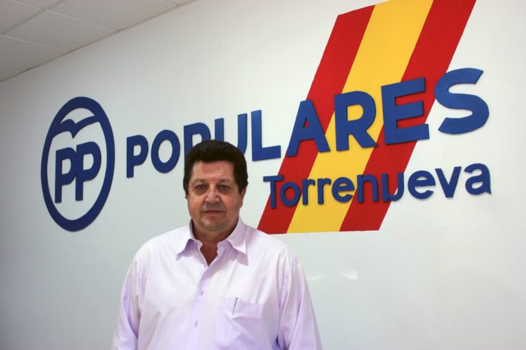 El alcalde socialista de Torrenueva, obligado a repetir un pleno por convocarlo de forma irregular