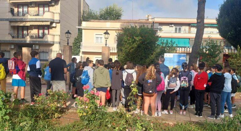 El Gobierno de Castilla-La Mancha fomenta hábitos de vida más saludables y sostenibles con una yincana urbana en Pozuelo de Calatrava