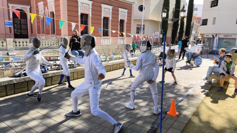 El Club de Esgrima de Ciudad Real saca su deporte a la calle