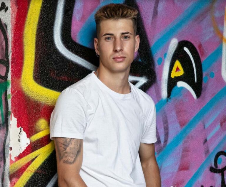 Así es Carlos Fernández, el joven de Albaladejo que representará a Ciudad Real en el certamen de belleza «Mister International Spain 2024»