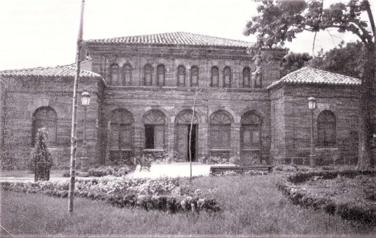 La Casa de Baños en los años 60, cuando funcionaba como Comisaría de Policía  