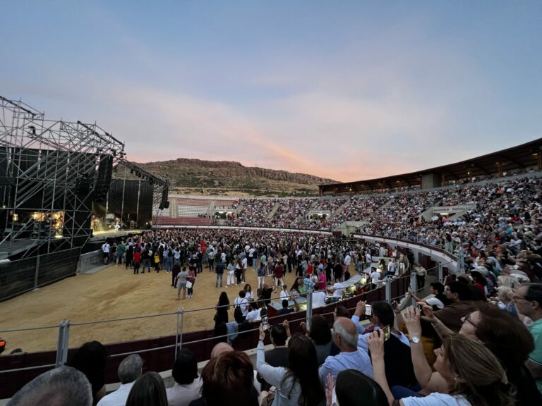 Puertollano: A subasta la barra de bar del concierto de Abraham Mateo