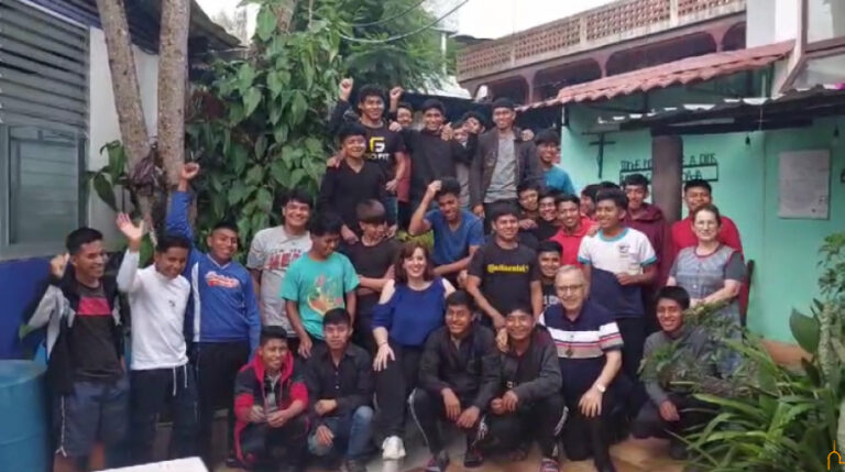Jóvenes guatemaltecos que participan en un “Proyecto de Capacitación Laboral” agradecen la ayuda de la Diputación de Ciudad Real