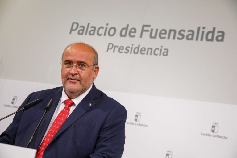 El Gobierno de Castilla-La Mancha autoriza la adquisición de 500.000 dosis de vacuna para la campaña estacional frente a la gripe