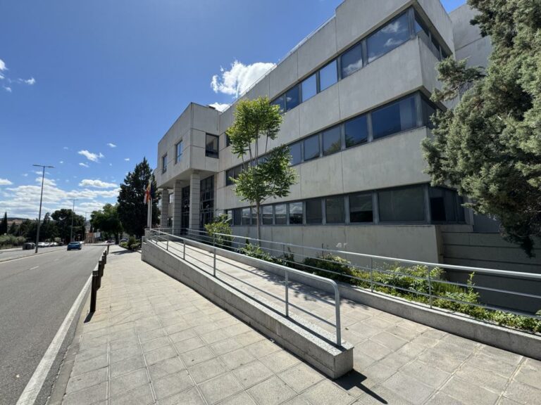 El Gobierno regional refuerza las medidas para prevenir y erradicar el acoso sexual y por razón de sexo en el ámbito laboral de la Junta