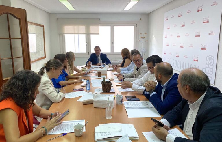 El PSOE denuncia la «politización, deterioro y retroceso institucional» en la Diputación de Ciudad Real bajo el gobierno de PP y Vox