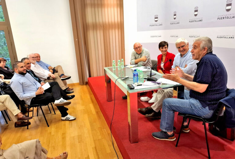 José María Barreda presentó en Puertollano su último libro “Un militante en (la) Transición