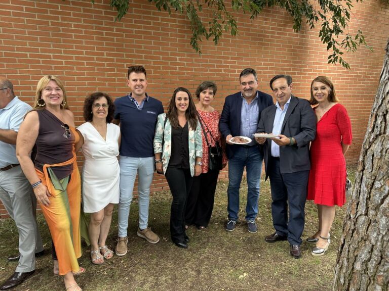 El Gobierno de Castilla-La Mancha manifiesta su apoyo y compromiso con el sector del vacuno de Menasalbas