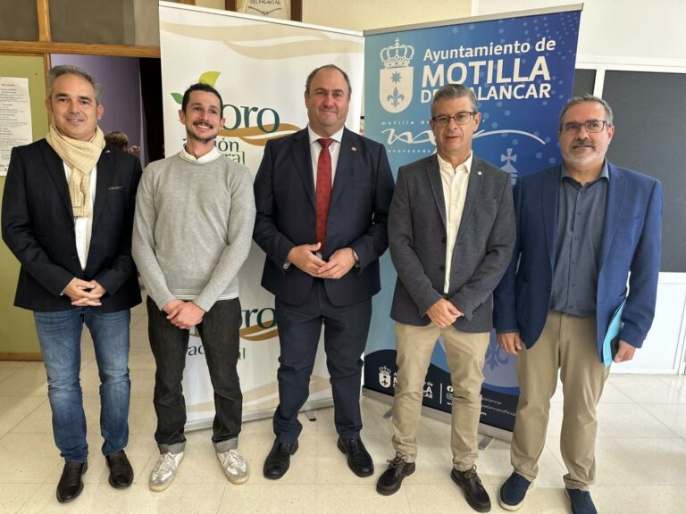 El Gobierno regional redobla su apoyo al relevo generacional con una nueva convocatoria de incorporación y reforzando el impulso al bono emprendimiento