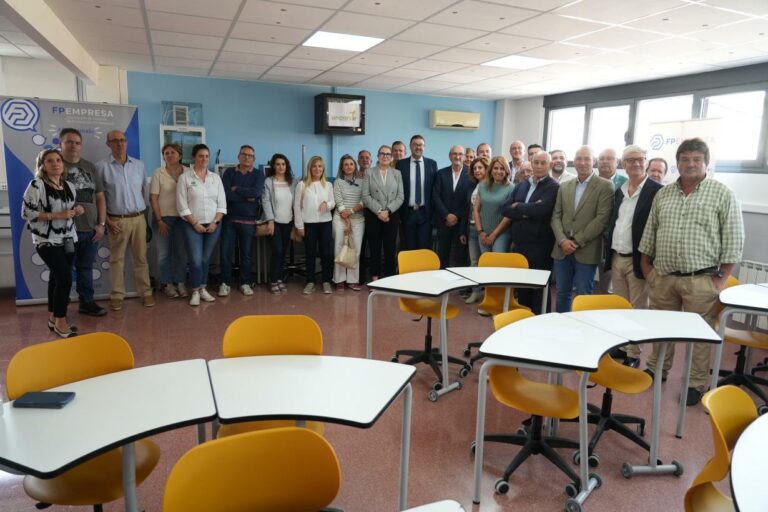 El Gobierno regional publicará, en la segunda mitad del mes de octubre, la orden por la que la Formación Profesional pasará a ser Dual