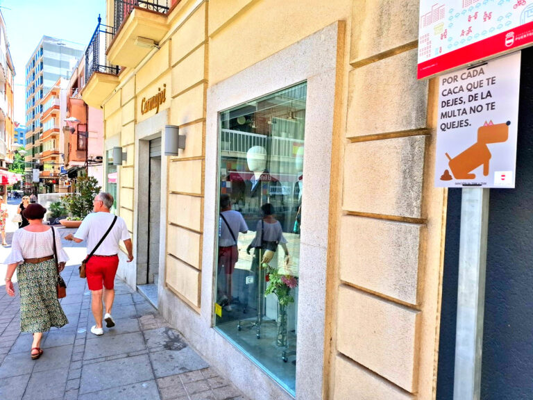 La Policía Local de Puertollano recuerda de la obligación de retirar los excrementos y orines de animales