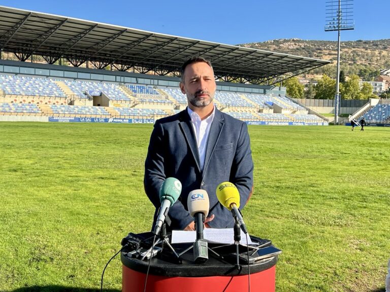 El concejal de Deportes de Puertollano desmiente las críticas del PSOE: «No hay cambio de modelo en la gestión de las Escuelas Deportivas»