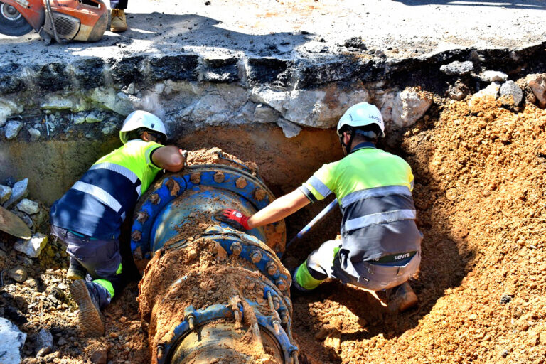 El Ayuntamiento y Aguas de Puertollano dan por concluidas las operaciones con las que se restablece el habitual funcionamiento del servicio de agua