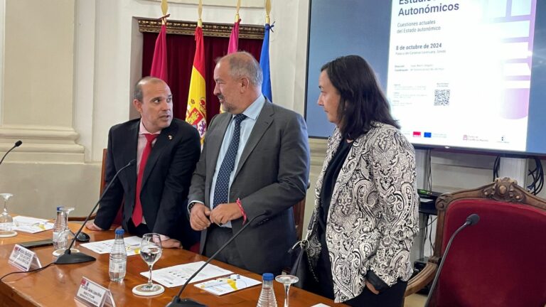 Un seminario de la UCLM aborda el impacto de la Unión Europea en el Estado autonómico
