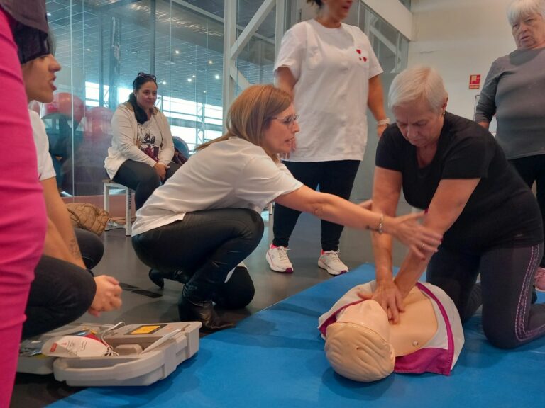 El Gobierno de Castilla-La Mancha agradece a los sanitarios que enseñen la técnica de reanimación cardiopulmonar a la ciudadanía