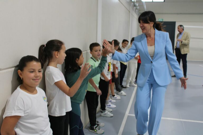 Blanca Fernández destaca los casi 1,2 millones invertidos por el Gobierno regional en la mejora de las infraestructuras educativas de Piedrabuena